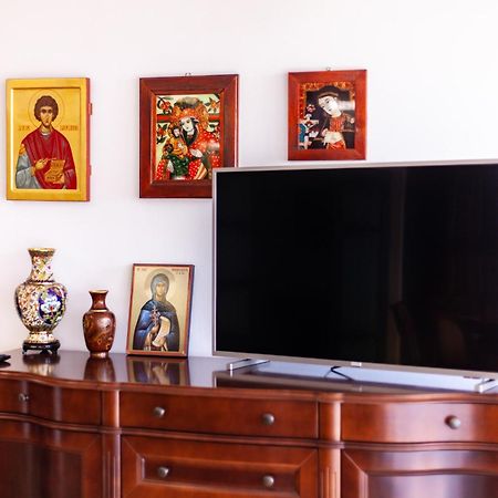 Spacious Apartment In City Centre Iasi Esterno foto